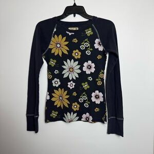 Fossil flower and butterfly accents